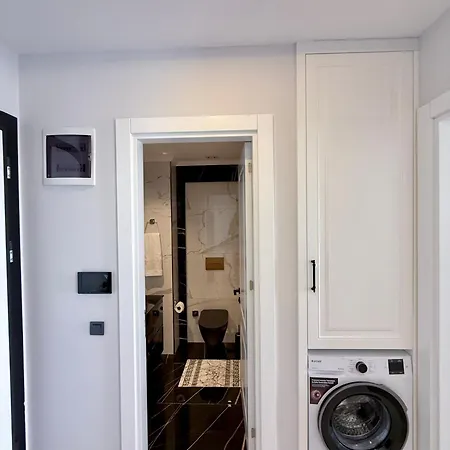 Апартаменти Sa Apartments! Sea View Beachfront Аланія
