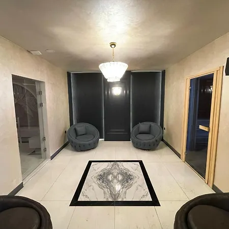 Апартаменти Sa Apartments! Sea View Beachfront *